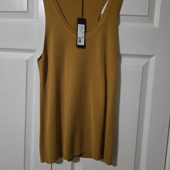 LAND of distraction Tank Top - Picture 3 of 3